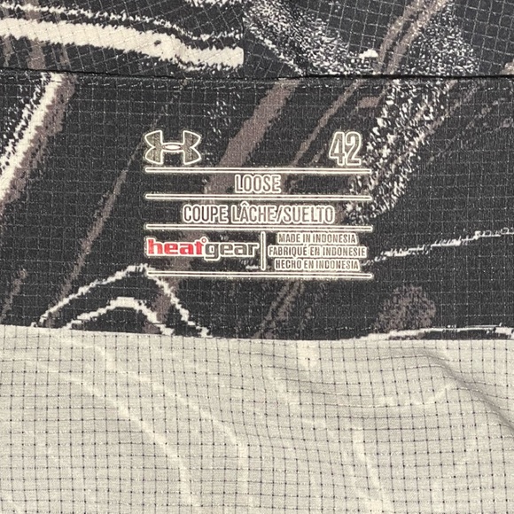 Under Armour Board Shorts - Picture 3 of 4